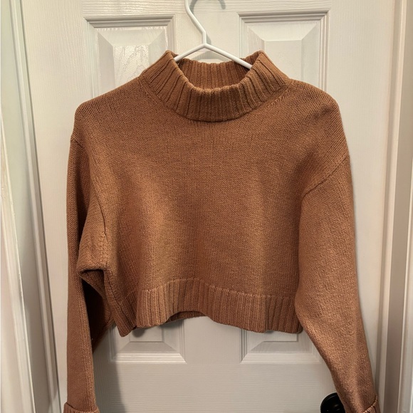 Wilfred Cropped Sweater - Picture 2 of 4